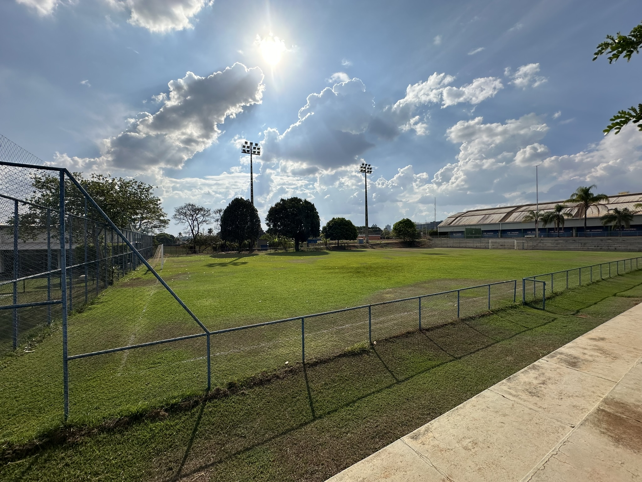 CAMPO DE FUTEBOL